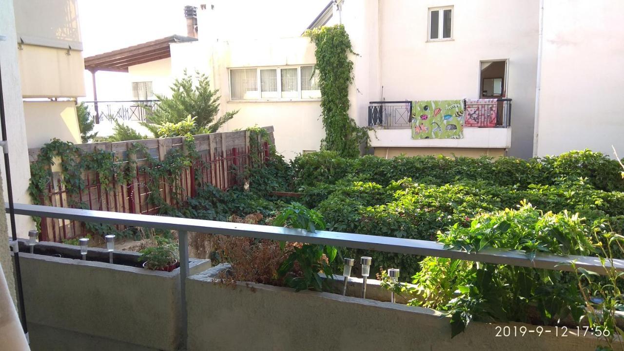 Studio In Athén Kültér fotó