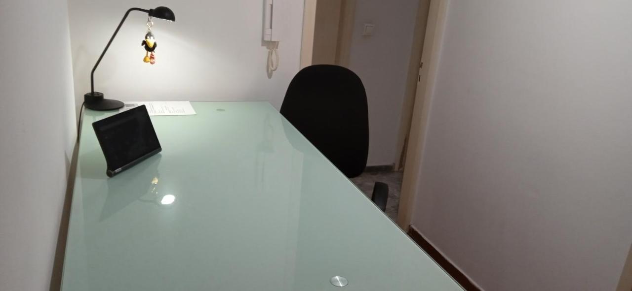 Studio In Athén Kültér fotó