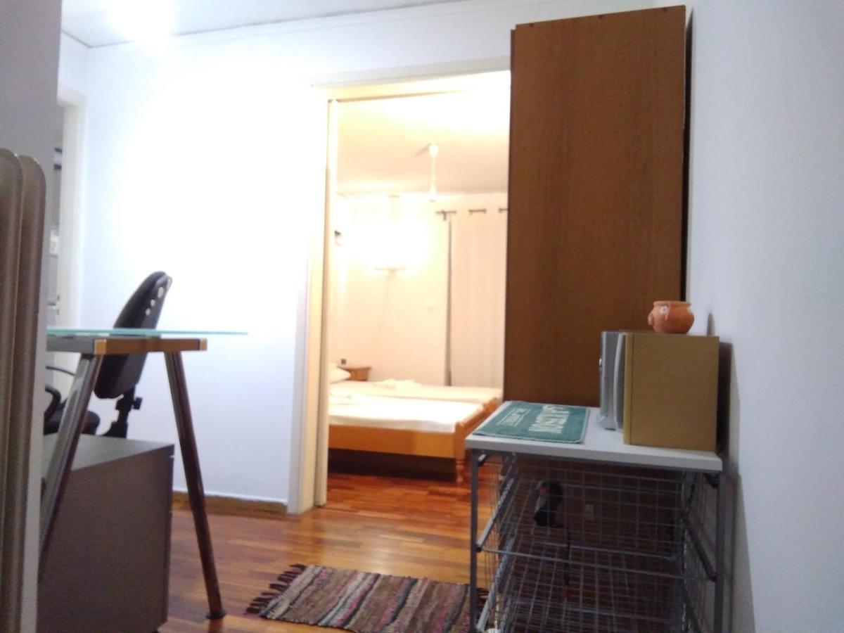 Studio In Athén Kültér fotó