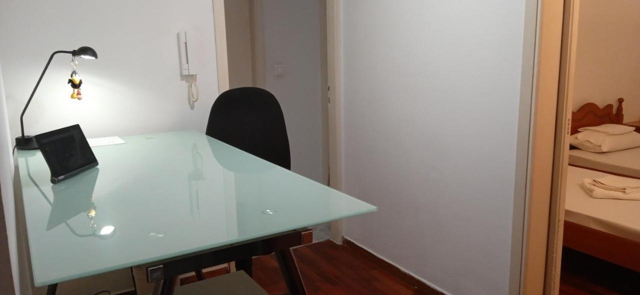 Studio In Athén Kültér fotó