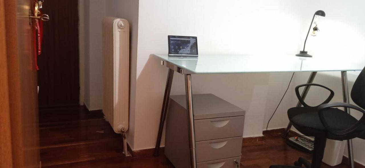 Studio In Athén Kültér fotó