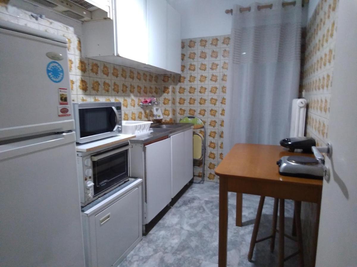Studio In Athén Kültér fotó
